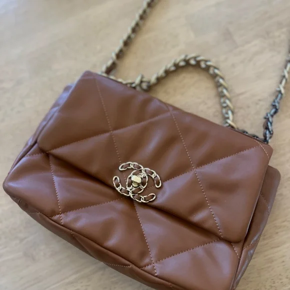 Cognac brown quilted purse - Picture 5 of 11